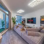 & Burj Luxury Living 2Bhk Direct Burj Khalifa View