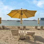 Luxury Spacious 2 Bedroom Private Beach And Views
