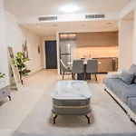 Tick - Burj Crown Luxury 2Br W Balcony & Pool View