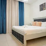 Tick - Burj Crown Luxury 2Br W Balcony & Pool View
