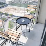 Amazing Downtown Dubai 1 Bed Apartment For 2