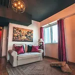 A C Pearl Holiday Homes - The Loft With Burj Khalifa View