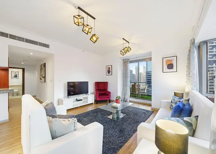 Contemporary & Roomy 2Br With Burj Khalifa View