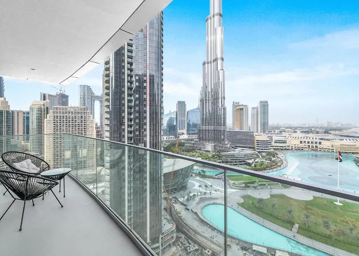 Elegant 3 Bedroom Apartment In Downtown, Dubai With Burj Khalifa And Fountain Views
