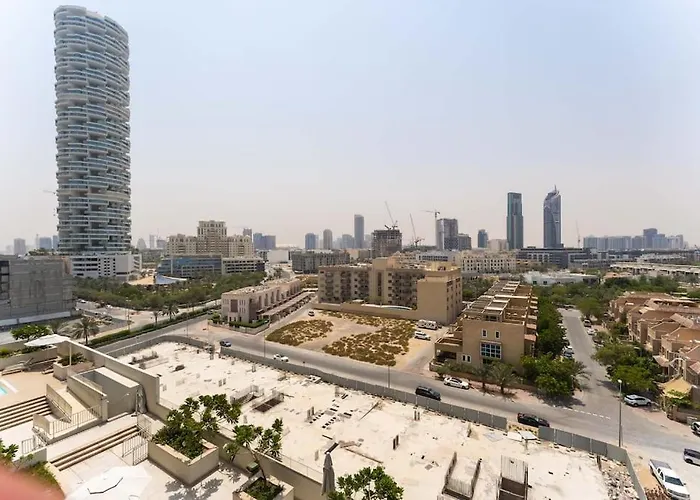 Modern Studio In Park View Tower Jvc