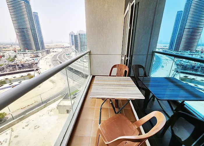 Rh- Relaxing Studio, Downtown With Private Balcony, Walk Away From Burj Khalifa