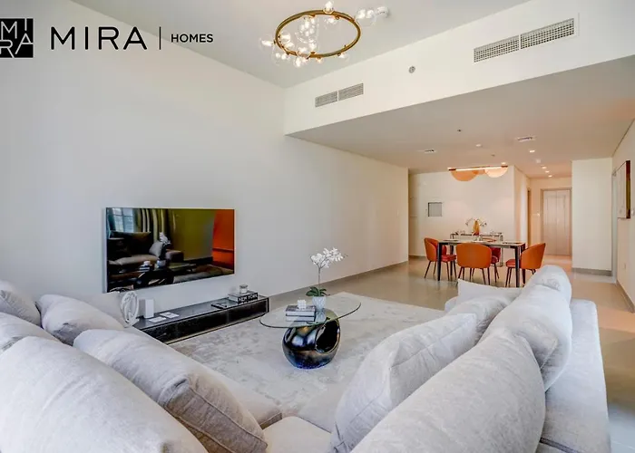 Mira Holiday Homes - Beautiful 1 Bedroom Plus Room With Sofa-Bed Near Burj Khalifa