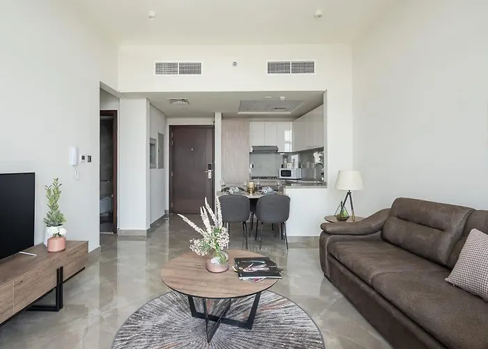 Frank Porter - Majestique Residence 2