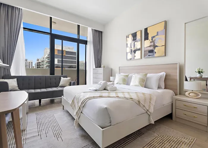Stonetree - Azizi Riviera 36 Studio - Brand New