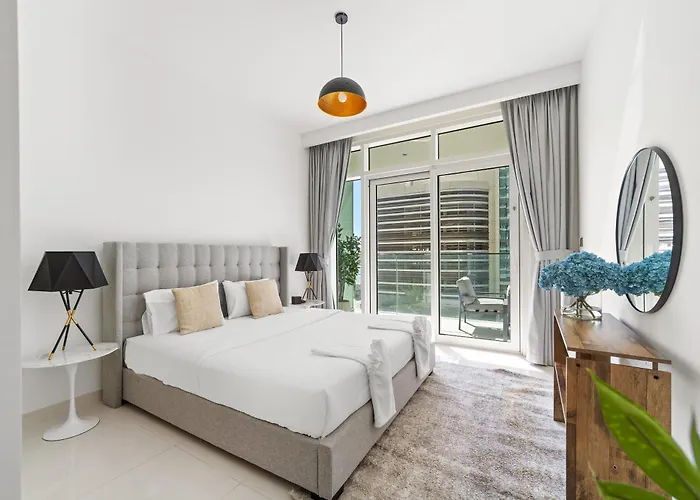 Spacious 2 Bhk Next To The Beach - Sunrise Bay