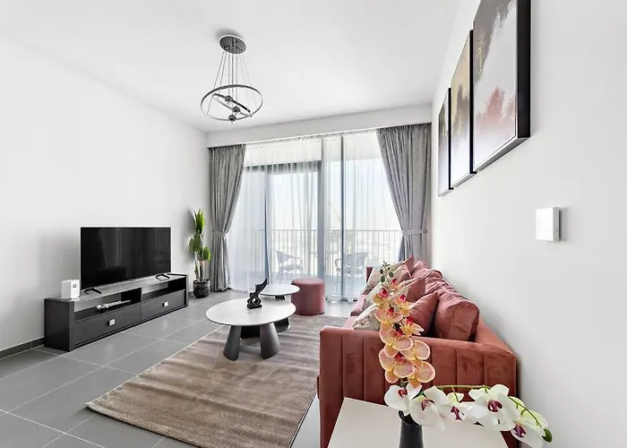 Stylish 1 Bedroom High Floor In Creek Edge