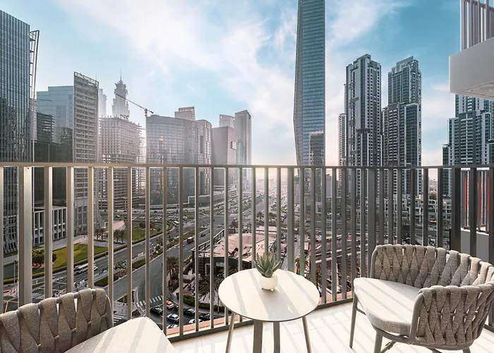 Elegant City-View Apartment 5 Min To Burj Khalifa