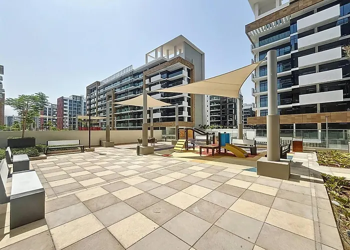 Azizi Riviera 21 - Bright Studio