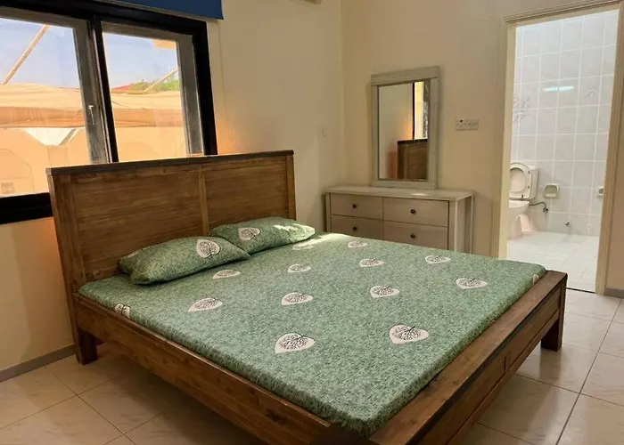 Master Rooms Near Metro