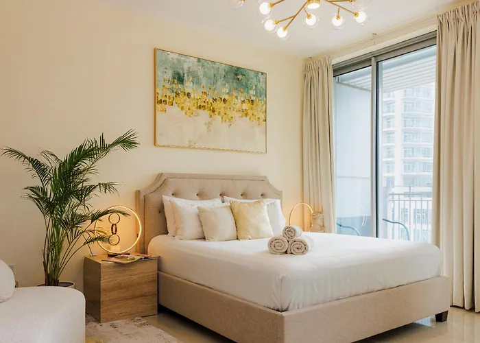 Sophisticated Studio In The Heart Of Dubai, Walk From Burj