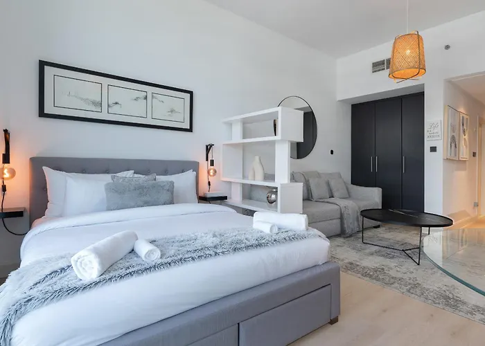 Golf Horizon, Golf Town - Studio Apartment - Allsopp & Allsopp