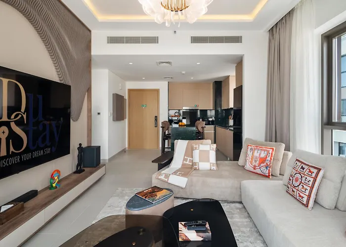 Elegant Apartment For Relaxation, Creek Harbour - By Dustay