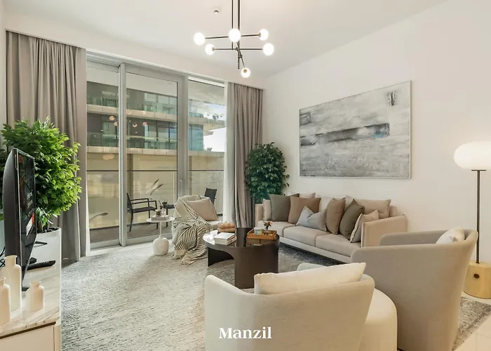 2Br Coastal Luxury Retreat At Emaar Beachfront