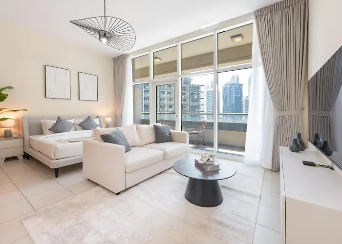 Minimalist And Modern Studio In Business Bay