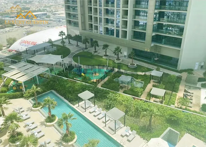 Elegant 2-Br With Canal & City Views Pool Amenities