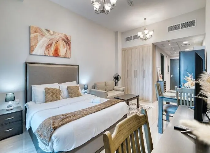Luxury Studio In Business Bay With Canal View - 1906