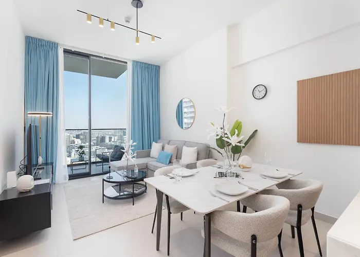 Sky-High Serenity - Stylish 1Bhk - 20Th Floor