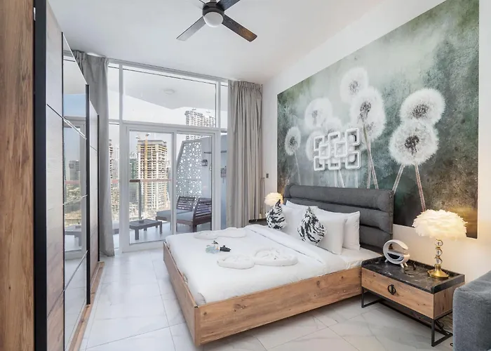 Cozy Studio Apartment Perfect For 4 In Business Bay