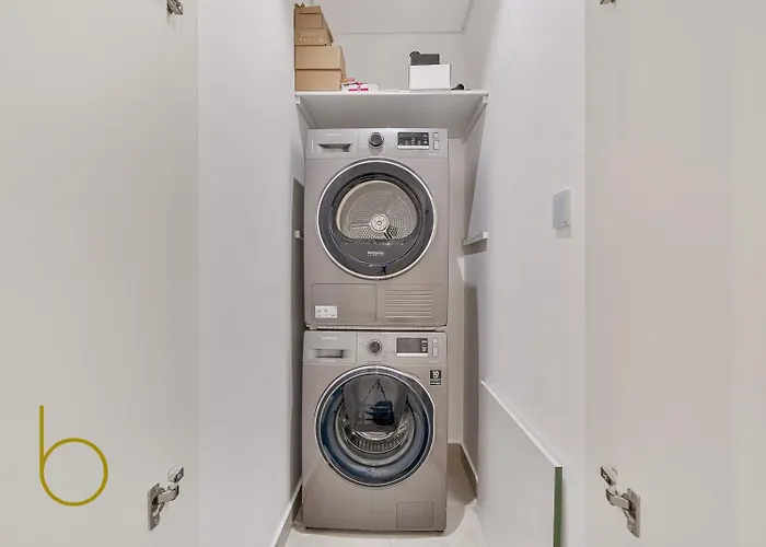 Brand New Beautiful & Huge Centrally Located Apt