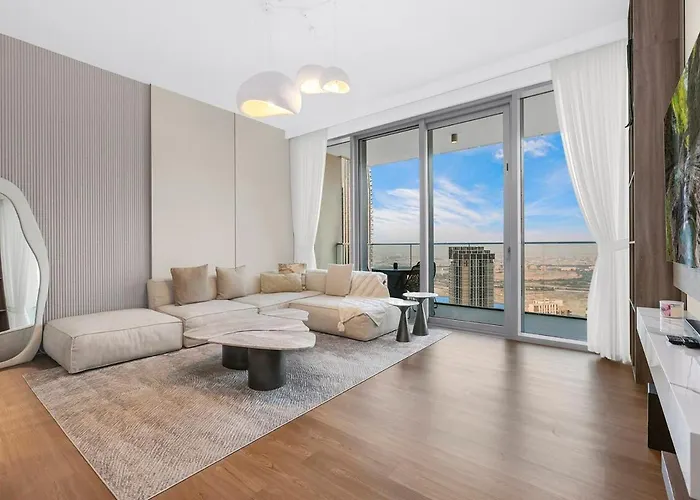 First Class 2Br Panoramic Dubai Creek Views