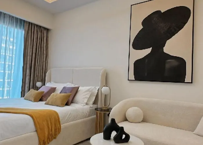 Modern Studio Near Burj Khalifa