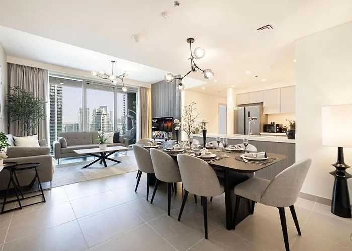 Forte Tower 2, Modern Luxury Apartment Overlooking Burj Khalifa