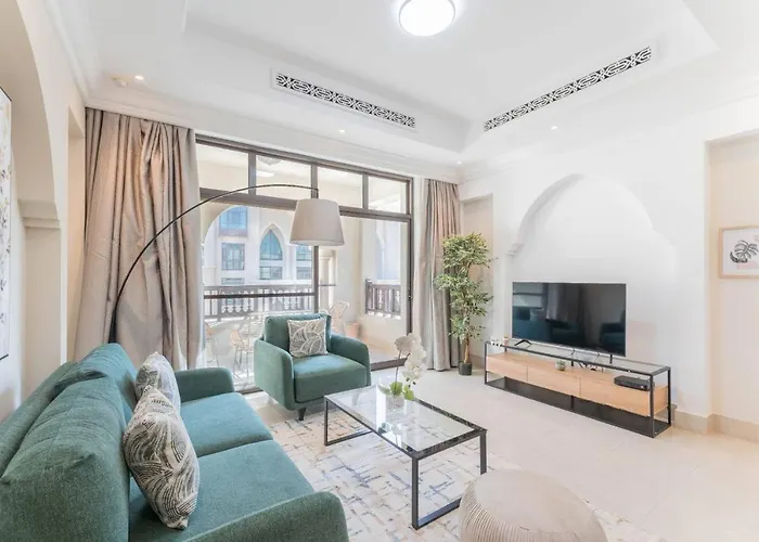 Luxury Apartments In Front Of Burj Khalifa