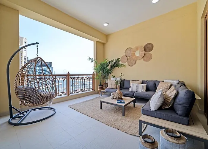 Stylish Relaxing 3-Bedroom Apartment Perfect For Family In Palm Jumeirah