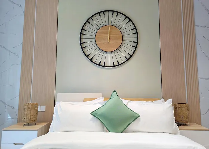 Luxe Haven Fully Furnished Studio In Business Bay, 10 Minutes Walk To Business Bay Metro Station, Closest To Burj Khalifa And Dubai Mall