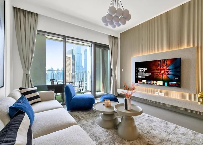 Vibrant Luxe Burj Khalifa Views-Dubai Mall Access By Maxx Value Homes
