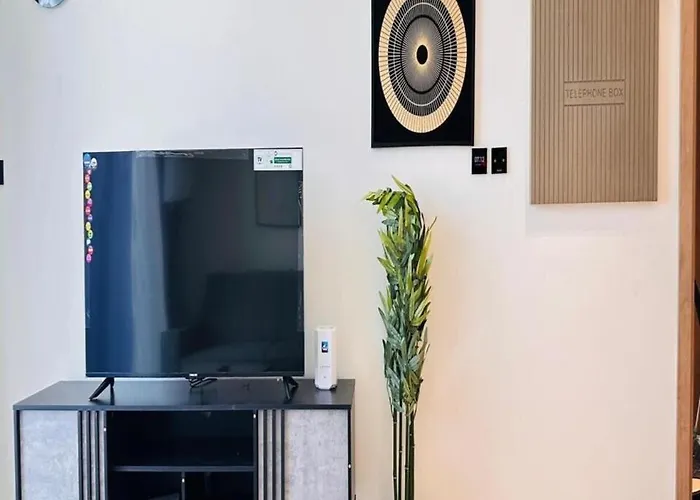 Oyo Home 1386 Premium One Bedroom Apartments