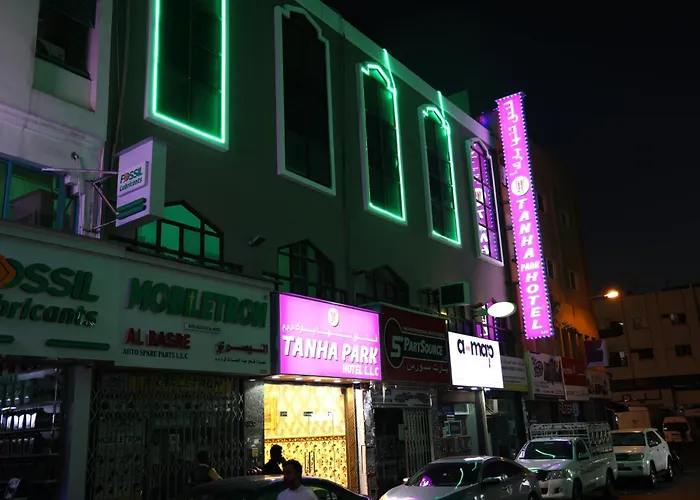 Tanha Park Hotel