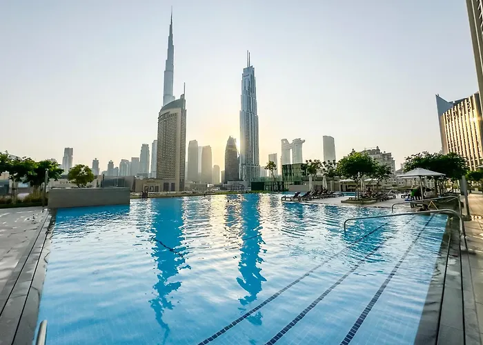 Burj Khalifa View, Luxury Two-Bedroom Residence, Playstation 5, Swimming Pool And Fitness Center
