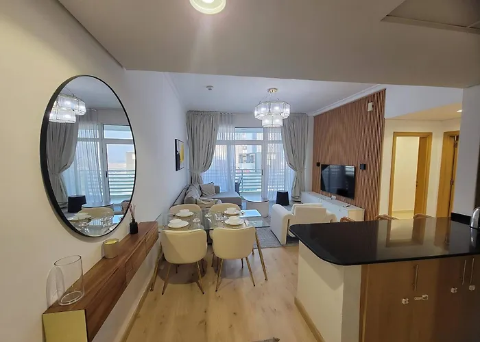 Spacious 2Br Canal Vibes Business Bay Stay