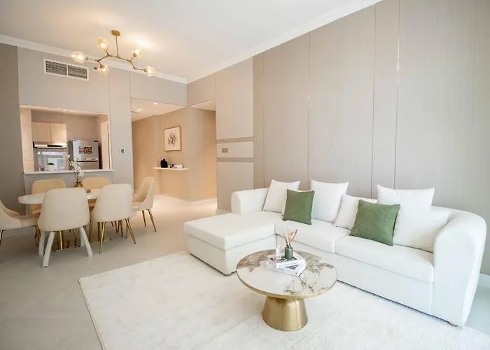 Canal-View One Bedroom Apt Business Bay