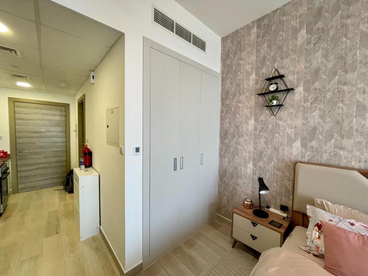 Spacious & Cute Studio With Balcony *