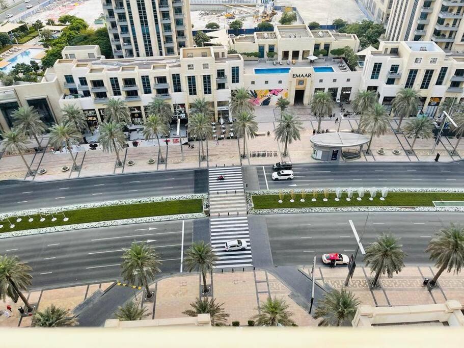 Lovely 1 Bedroom Luxury Next To Burj Khalifa!! 24hr Concierge, Gym, Pool & Netflix - 29 Burj Boulevard In The Heart Of Downtown Dubai