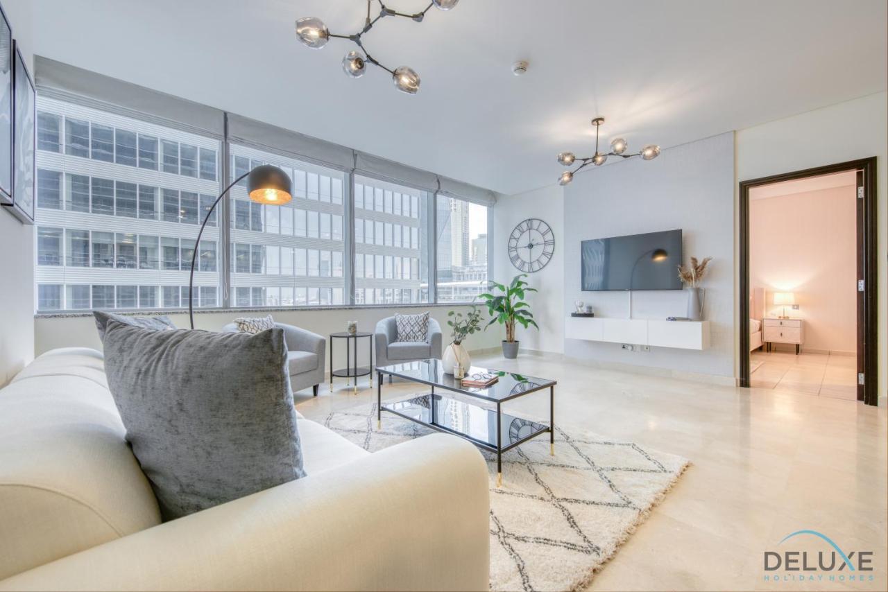 Escape Luxe 1br Near Metro In Difc By Deluxe Homes
