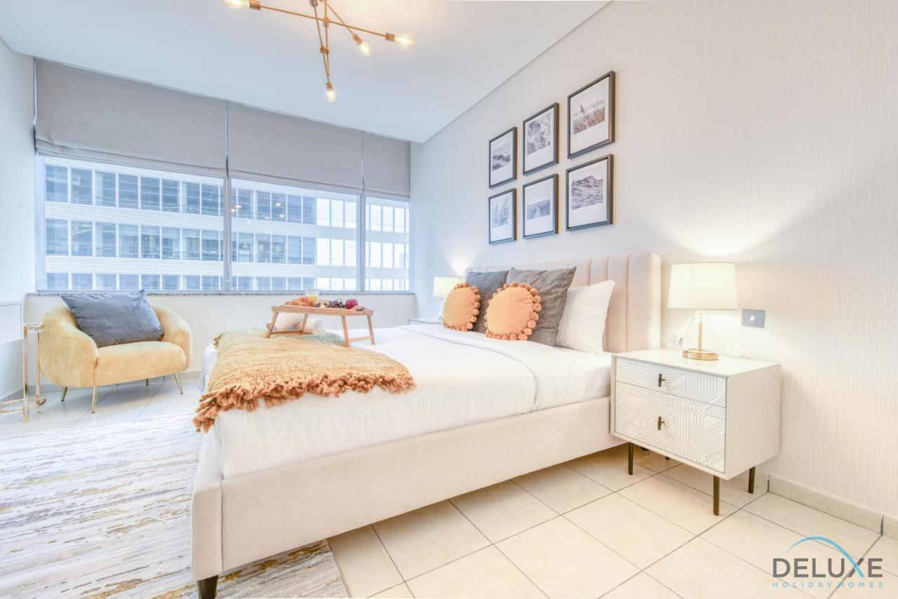 Escape Luxe 1br Near Metro In Difc By Deluxe Homes