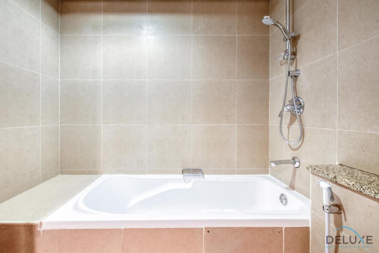 Escape Luxe 1br Near Metro In Difc By Deluxe Homes Apartment Dubai
