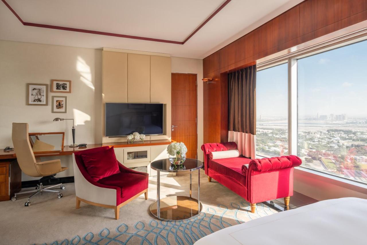 Jumeirah Emirates Towers 5*