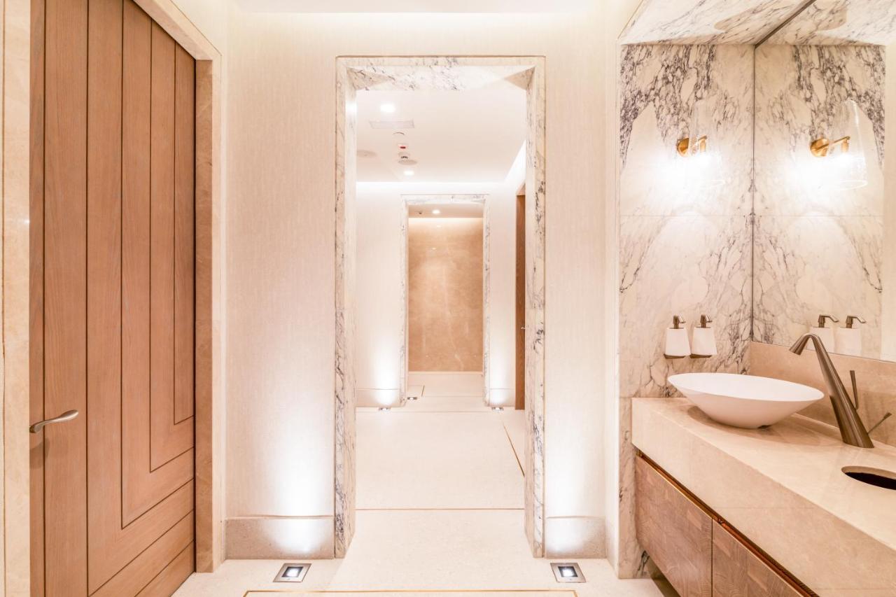 Makeen The Palm Tower Jumeirah Apartment