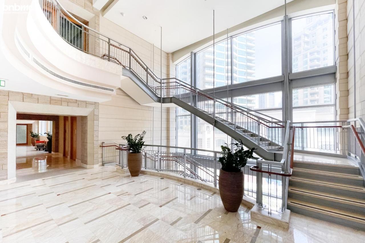 Marina 2br - Pool, Gym & Balcony Apartment Dubai