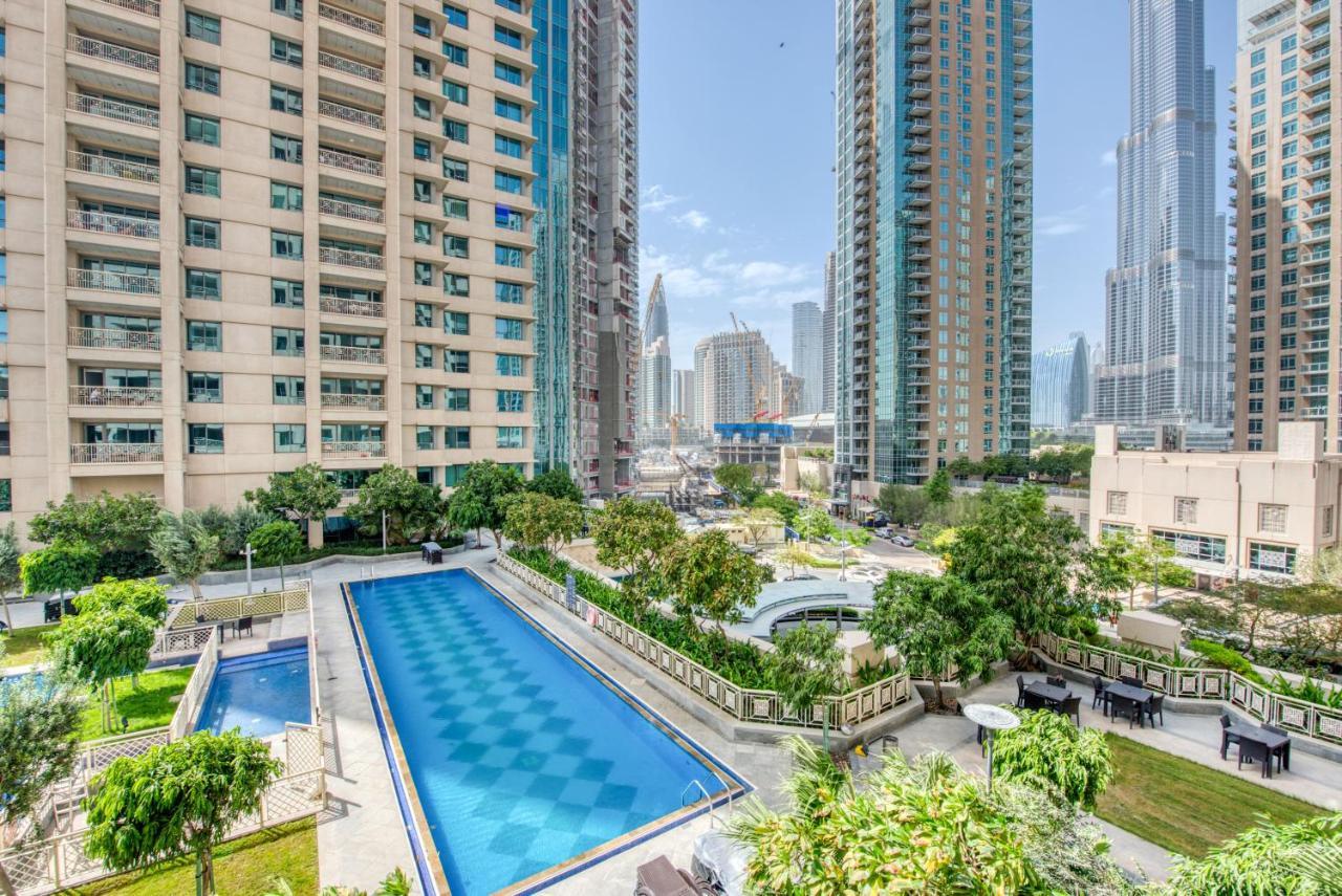 Maison Privee - Radiant Urban Retreat With Iconic Burj Khalifa Vws *