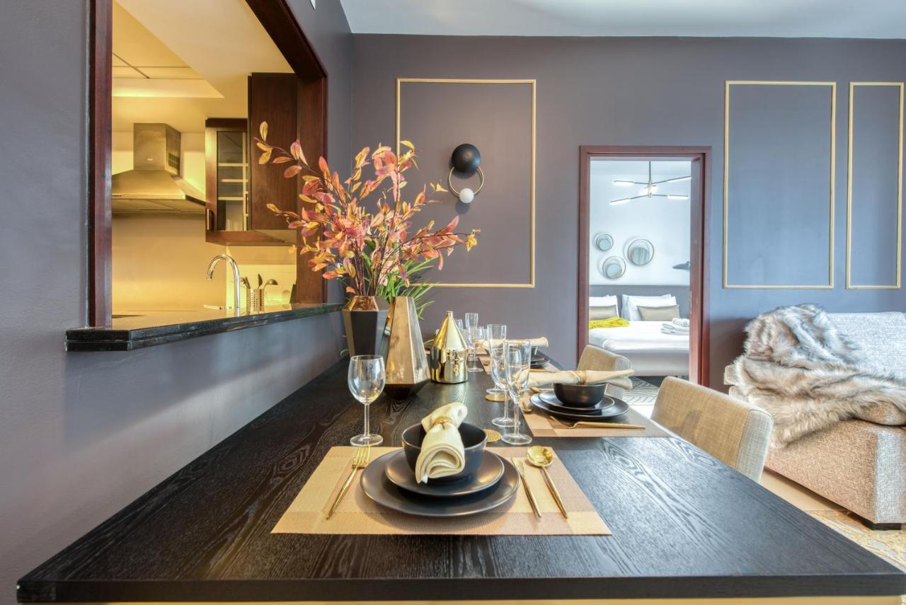 Maison Privee - Radiant Urban Retreat With Iconic Burj Khalifa Vws Dubai